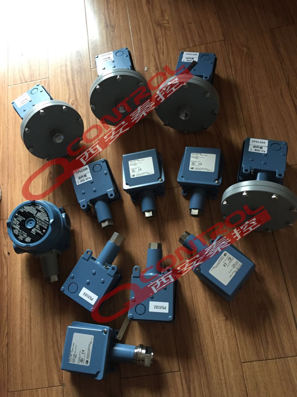 润滑油压低压开关H100-703 UE压力开关